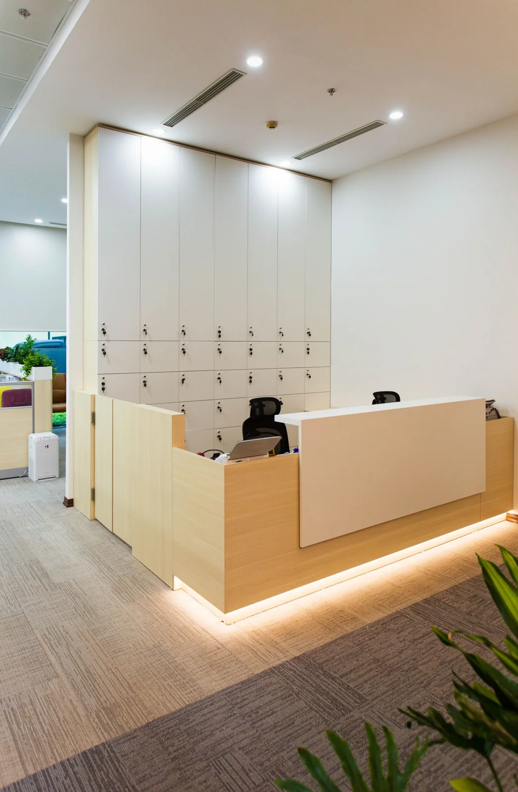 Recepción de un edificio corporativo, fotografía referencial